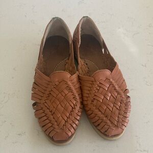 SOLS European Brown Woven Leather hurricane Basketweave Tan Sandals Shoes size 9
